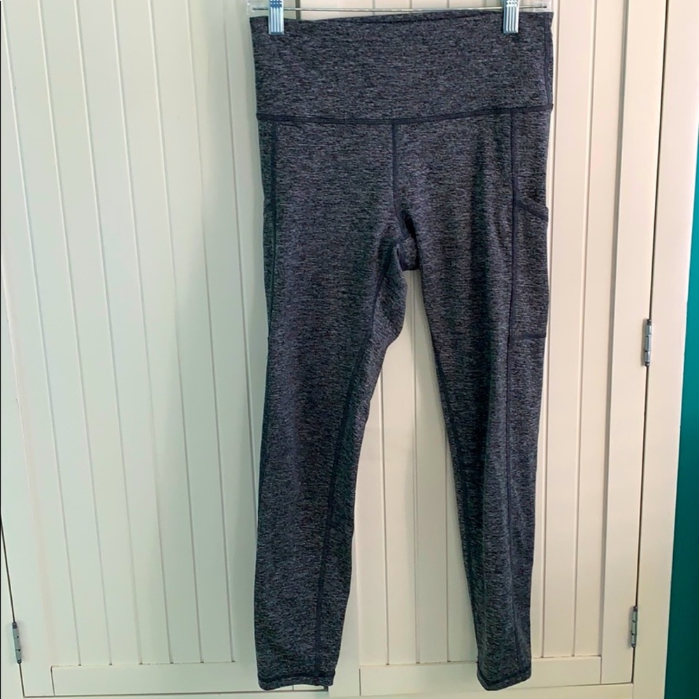 Cropped workout leggings